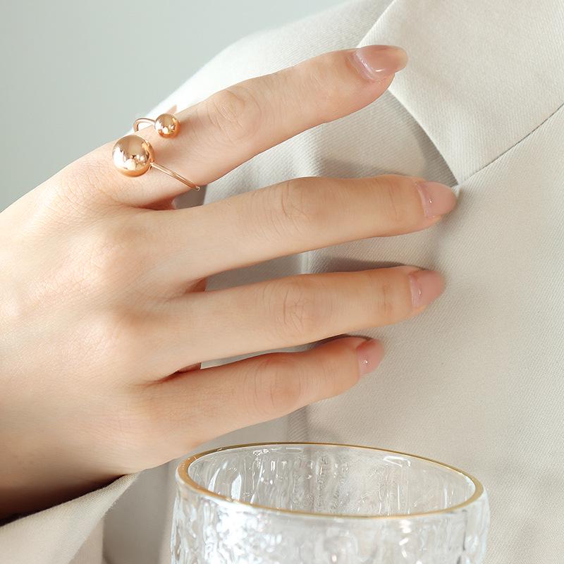 18k Gold-Plated Titanium Steel Women's Ring - A101 Exquisite French-Style Adjustable Bead Design