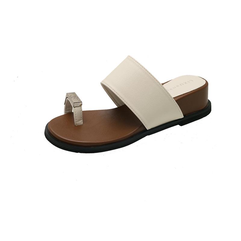 

Pull-over toe lightweight platform sandals for women wear 2025 new summer muffin non-slip metal buckle flip-flops 35