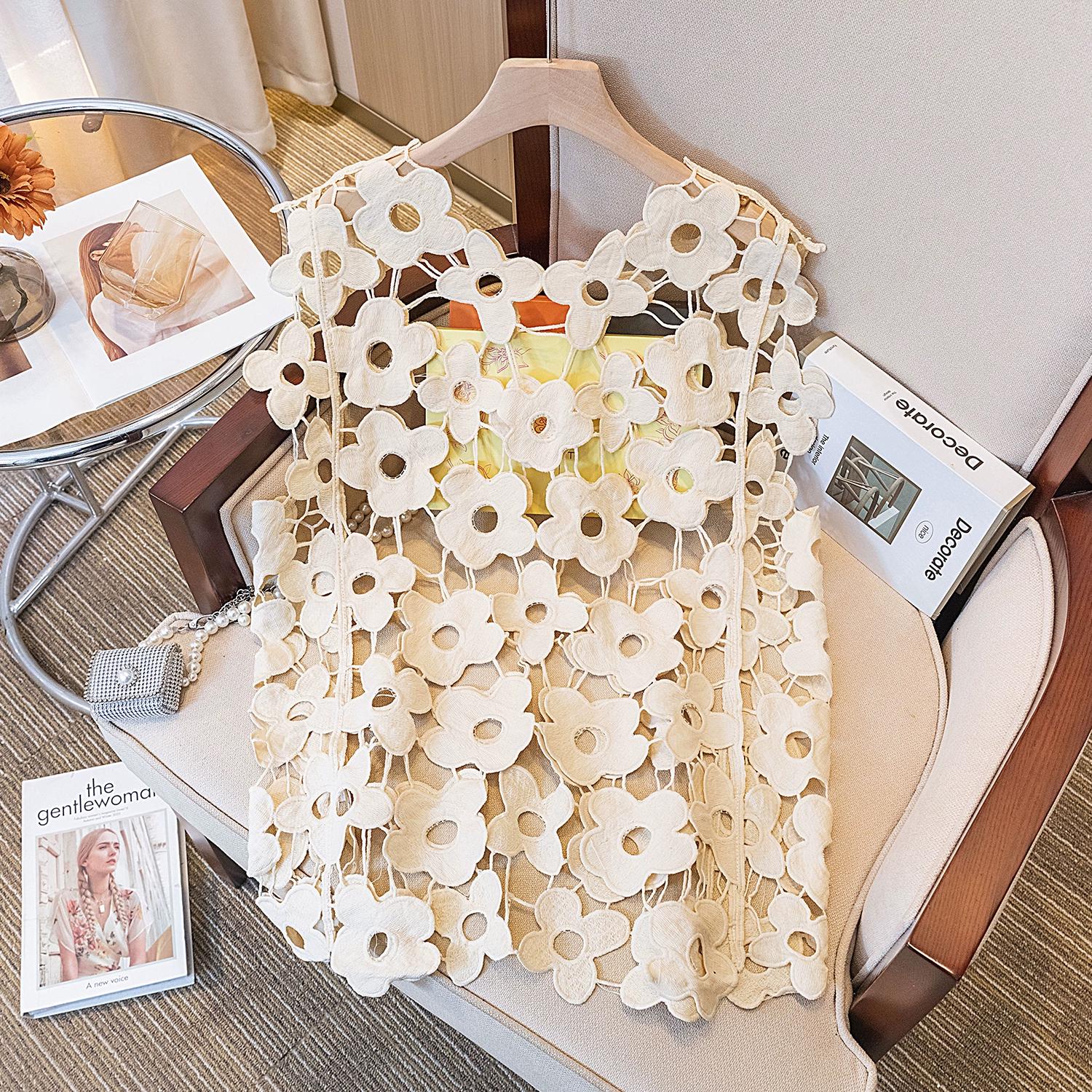 

Dimanaf 2025 Новая футболка женская трикотажная кружевная жилетка с круглым вырезом ажурный летний стиль базовые топы футболки свободная одежда 253 One Size бежевый