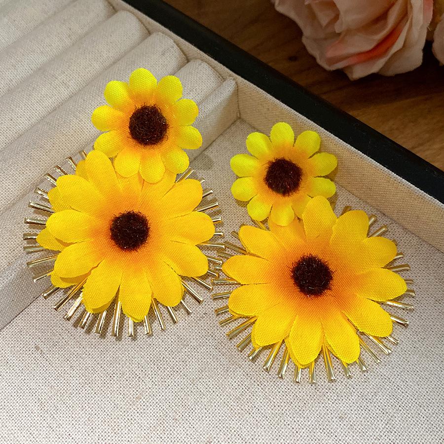 

Holiday style silver needle fabric flower pendant earrings sweet small fresh temperament earrings niche high-end earrings women