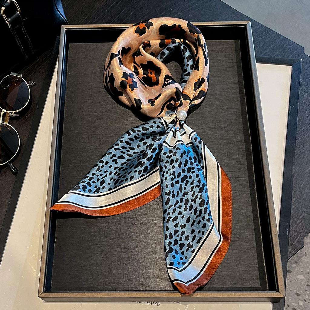 Thin Breathable 11cm Small Square Scarf Classic Temperament Small Square Scarf Women's Silk Professional Wear Decorative Silk Scarf