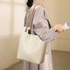 Niche underarm cowhide new tote bag women, commuting to work leather girls high-end sense large-capacity shoulder bag