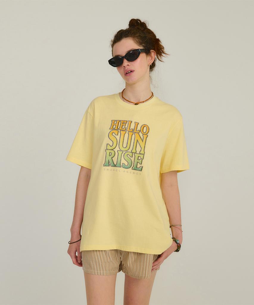 HELLO SUNRISE Hello Sunrise Gradient Typo Tee_Light Yellow