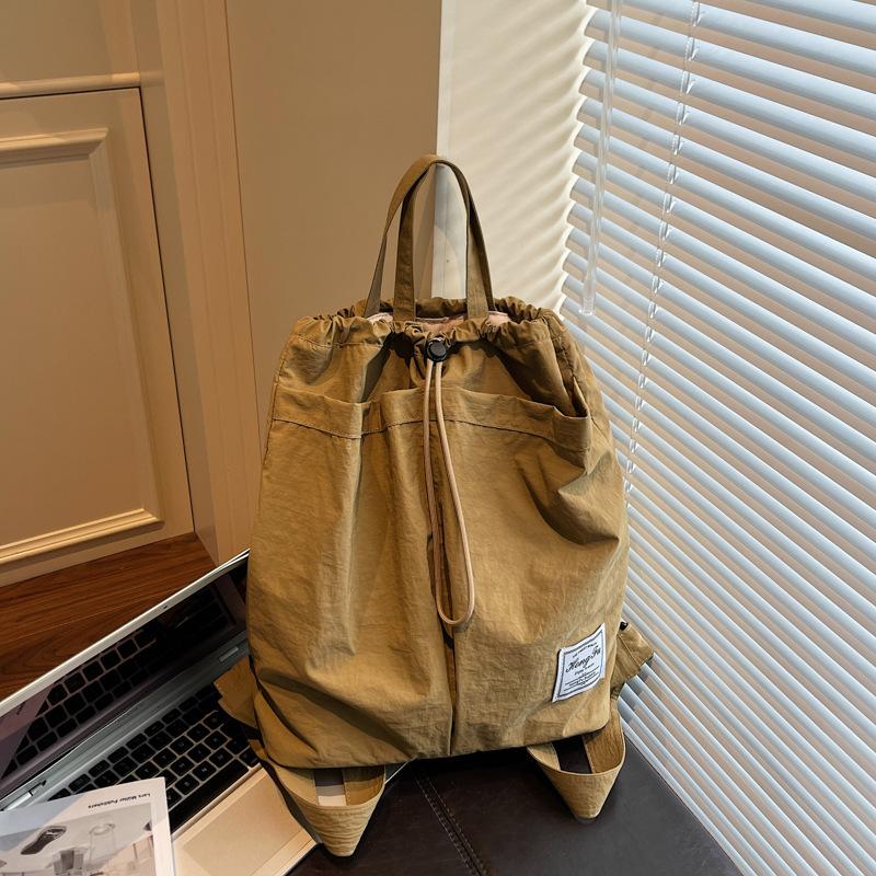 

Niche design, casual, simple, personality, fashionable, large-capacity backpack, autumn new 2025 women s texture backpack хаки