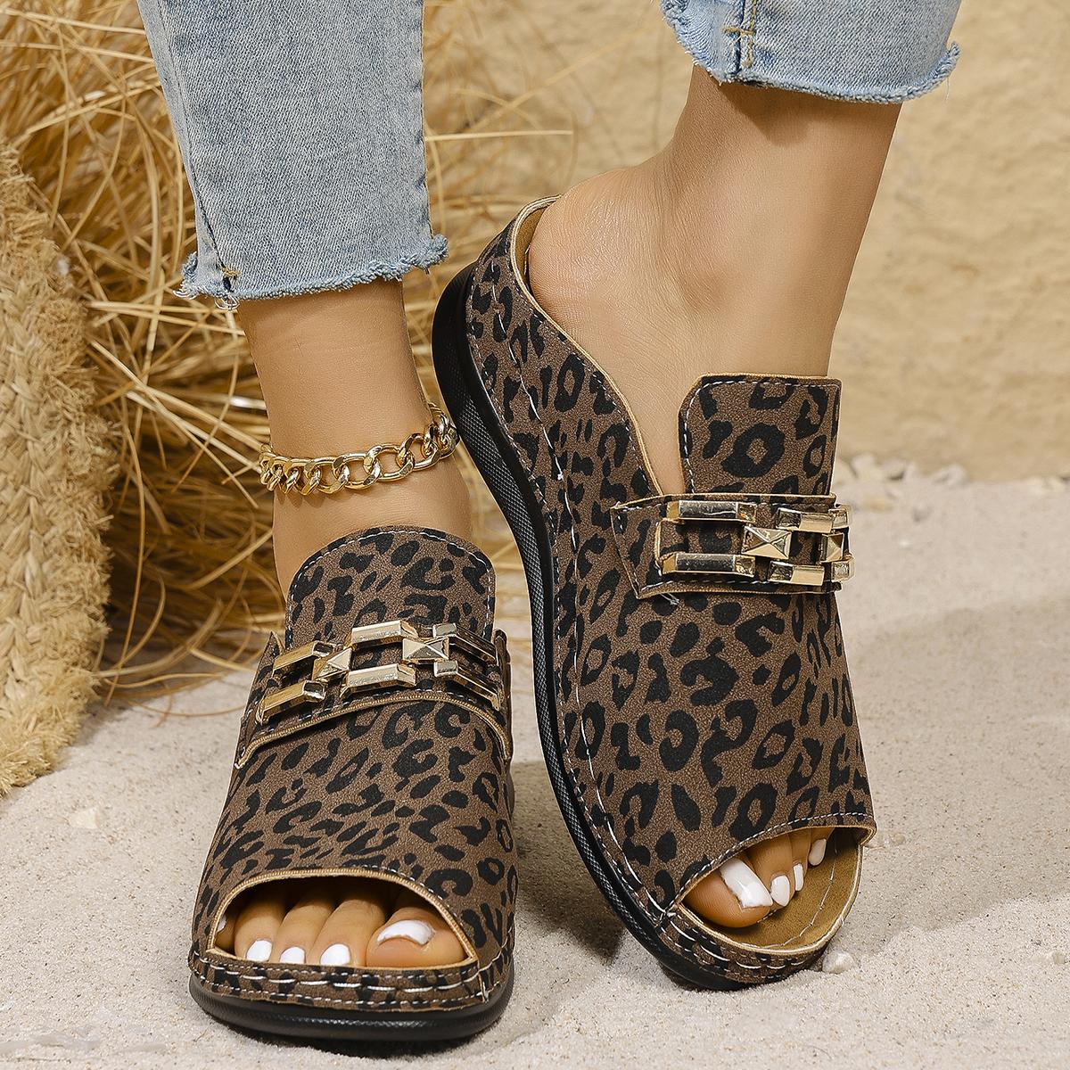 

Женские тапочки с узором змеи, металлическими пуговицами, шлепанцы, обувь на танкетке, пляжные сандалии, женские уличные сандалии на платформе, дизайнерские сандалии 43 цветной печати леопарда