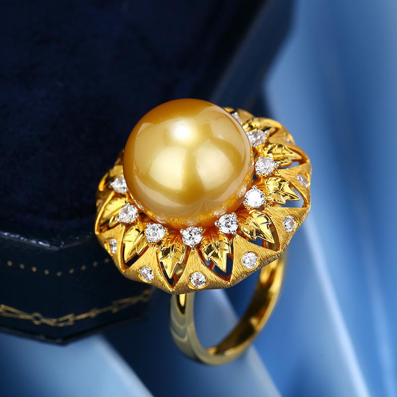 Vintage Medieval Court Style Ring, Gold-Plated Imitation Pearl Sunflower Retro Weave Carved Gold Pendant For Women