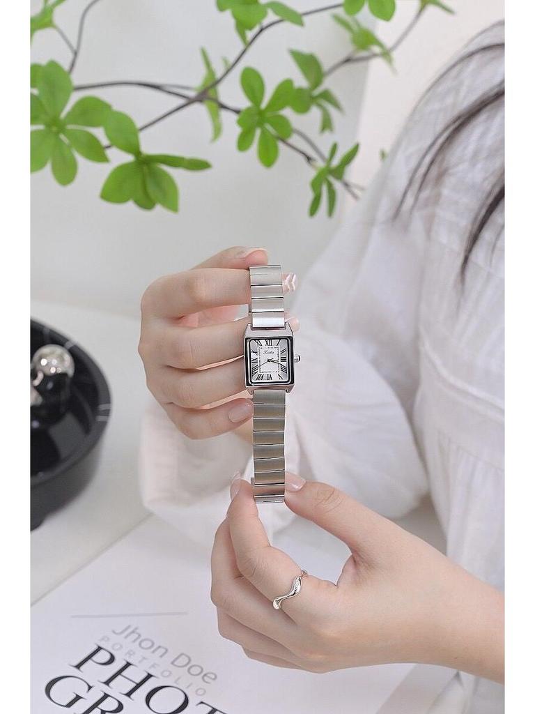 Sigurd Vintage Roman Women's Watch - Square Dial with Stylish Stainless Steel Strap