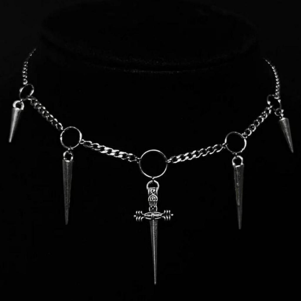 Y2k Gothic Chain Necklace With Alloy Dagger And Spikes For Fashionistas