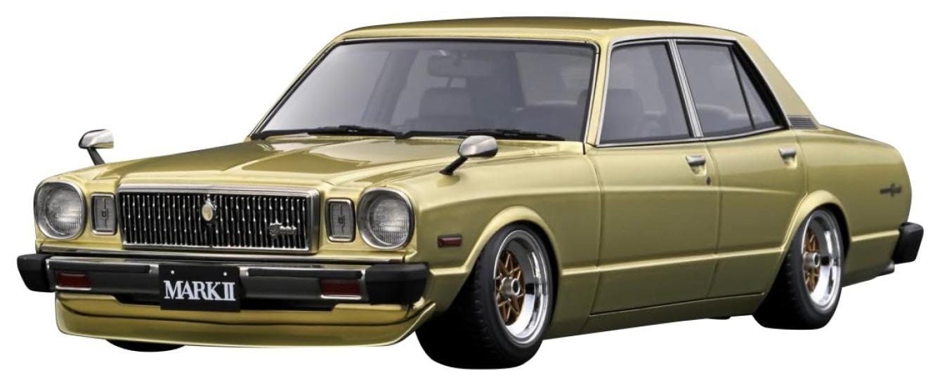 

модель зажигания 1/18 Toyota Mark II Седан Grande (МХ41) Золотой готовый продукт