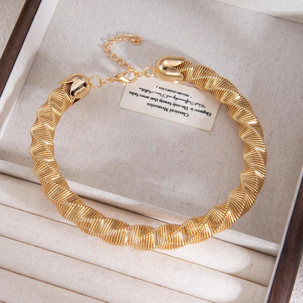 European & American High-End Gold Wire Multi-Layer Bracelet Necklace.