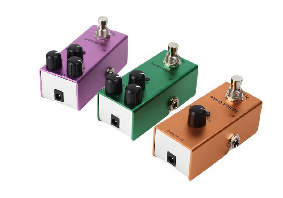 08 Digital Delay Electric Guitar Multi-Effect Pedal: Ten Effects Including Distortion, Overdrive, Delay, and Chorus.