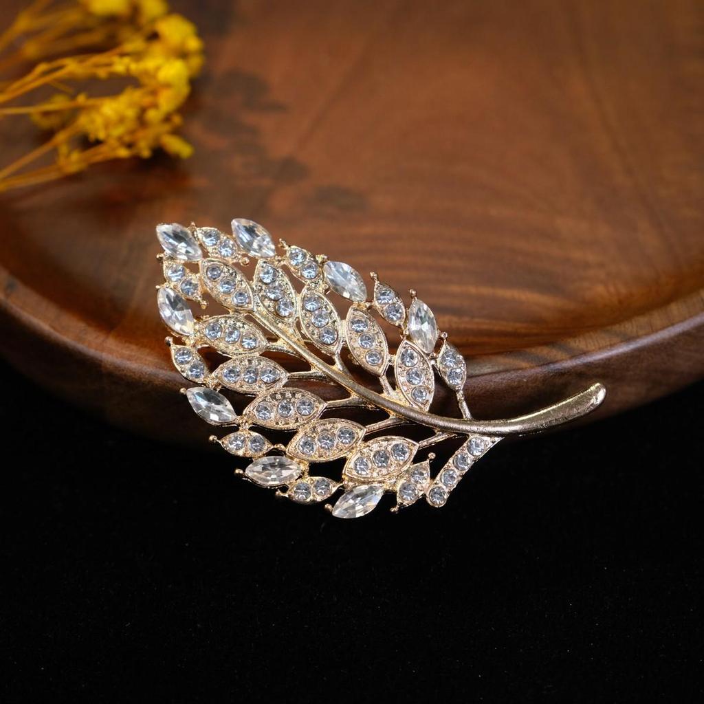 Elegante Europäische & Amerikanische Strassblumen Brosche, Anti-Exposition Pin, Damen Mode Kristall Kleidung Accessoire