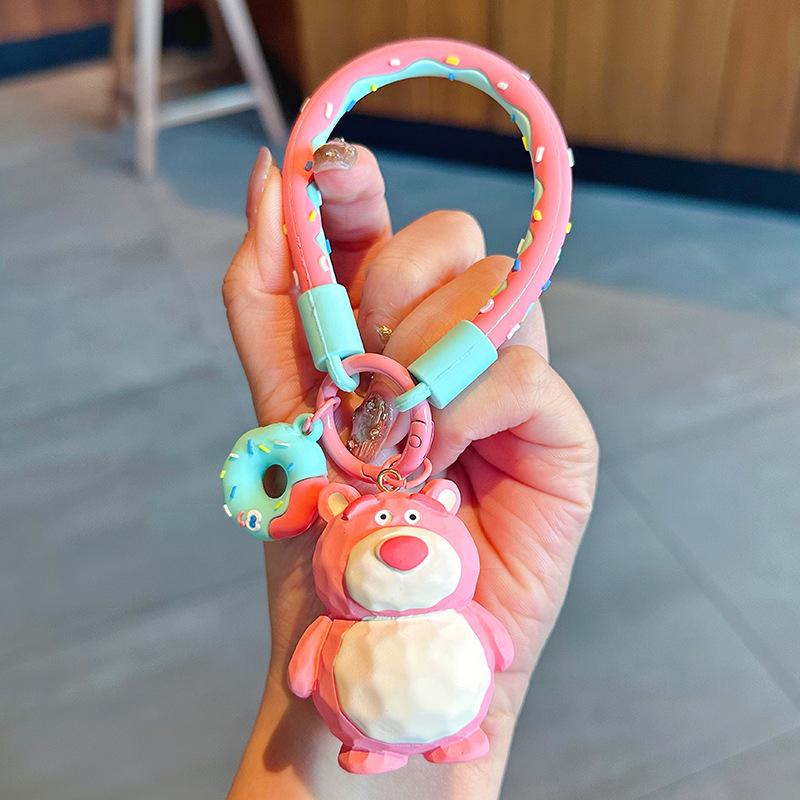 

Wood Carving Strawberry Bear Keychain Exquisite Girl Heart Backpack Pendant Car Key Chain Small Gift