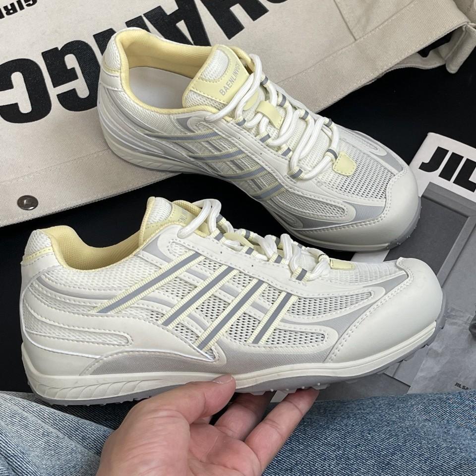 Breathable mesh Forrest Gump Dexun women's shoes 2025 summer new round head flat bottom transportation light moving lace-up leisure sports