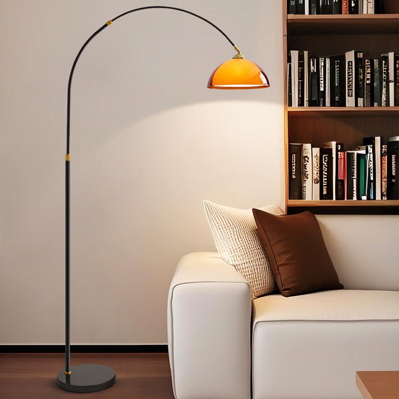 Nordická moderní oblouková stojací lampa
