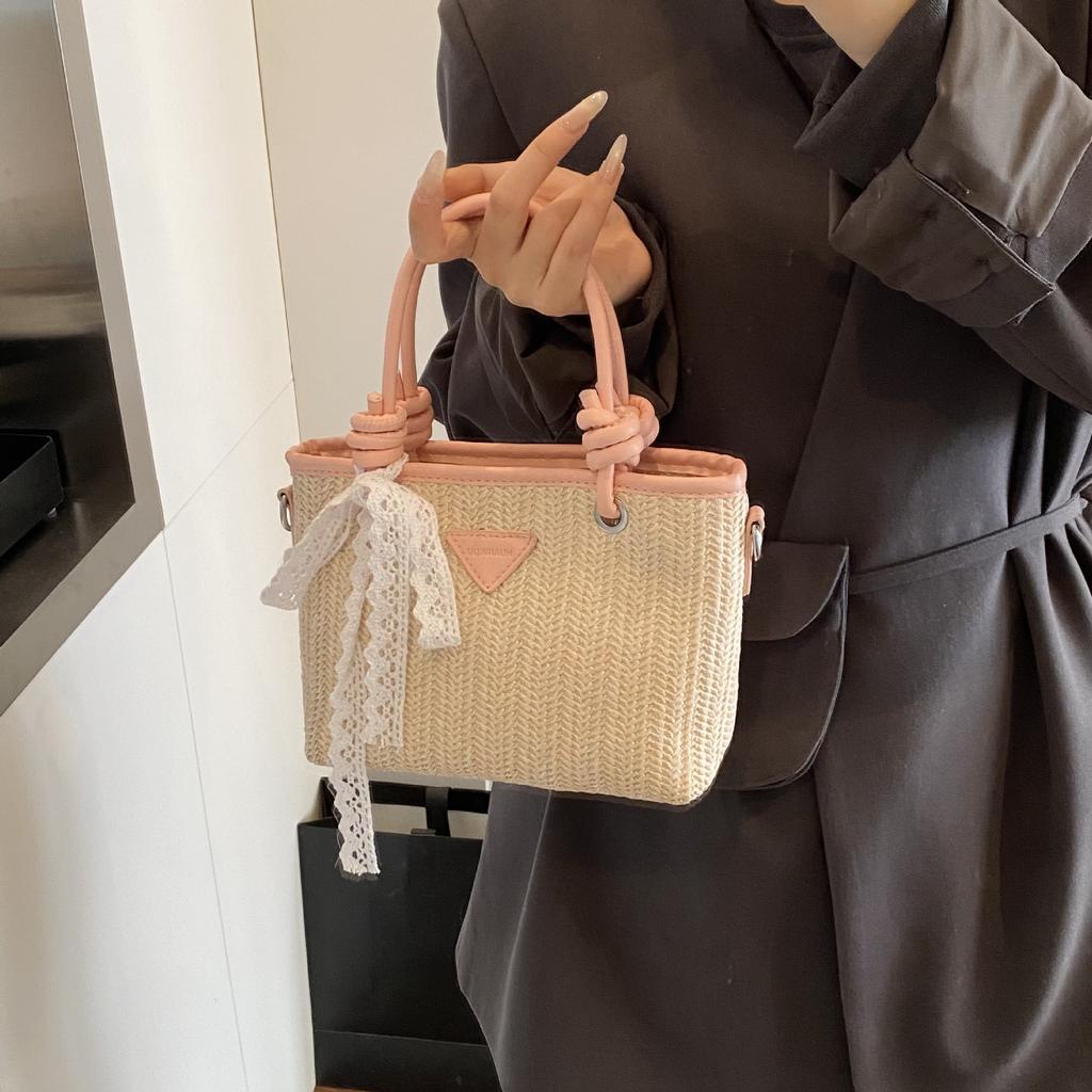 New straw bag high-end texture niche seaside season versatile messenger bag fashionable portable woven bag