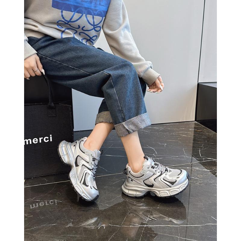 

Retro platform dad shoes women s spring new breathable mesh sports casual shoes versatile and lightweight running shoes 35 серебряный
