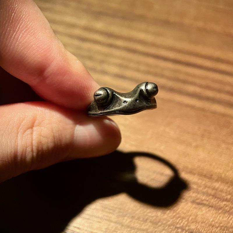 Retro Distressed Frog Ring For Men Punk Gothic Adjustable Open Ring Handmade Antique Tin Drawing Zircon Creative Accessories