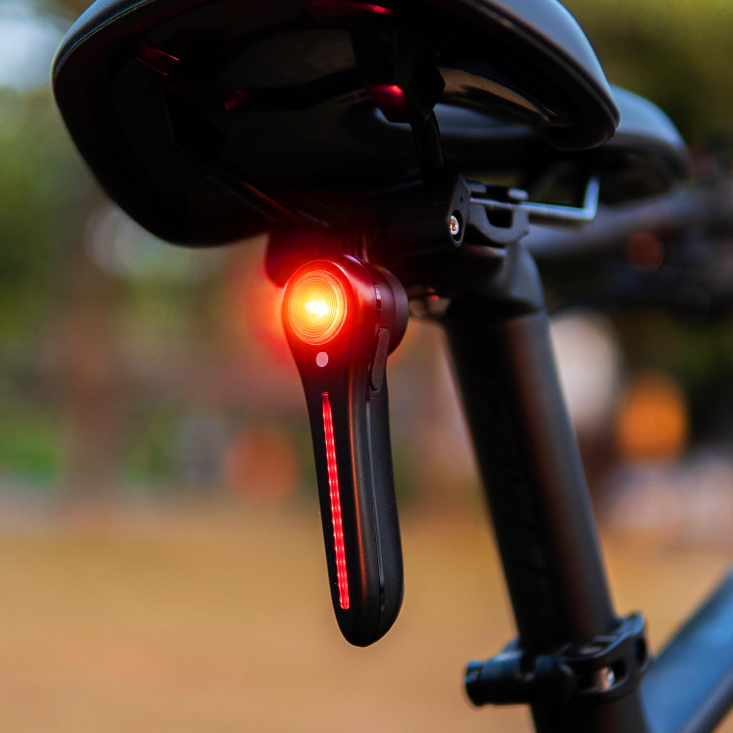 Bike Taillight - 6 Smart Modes Brake+Light+Movement Sensing Bicycle Rear Tail Light for Saddle & Seatpost,Tpye-C Rechargeable чёрный