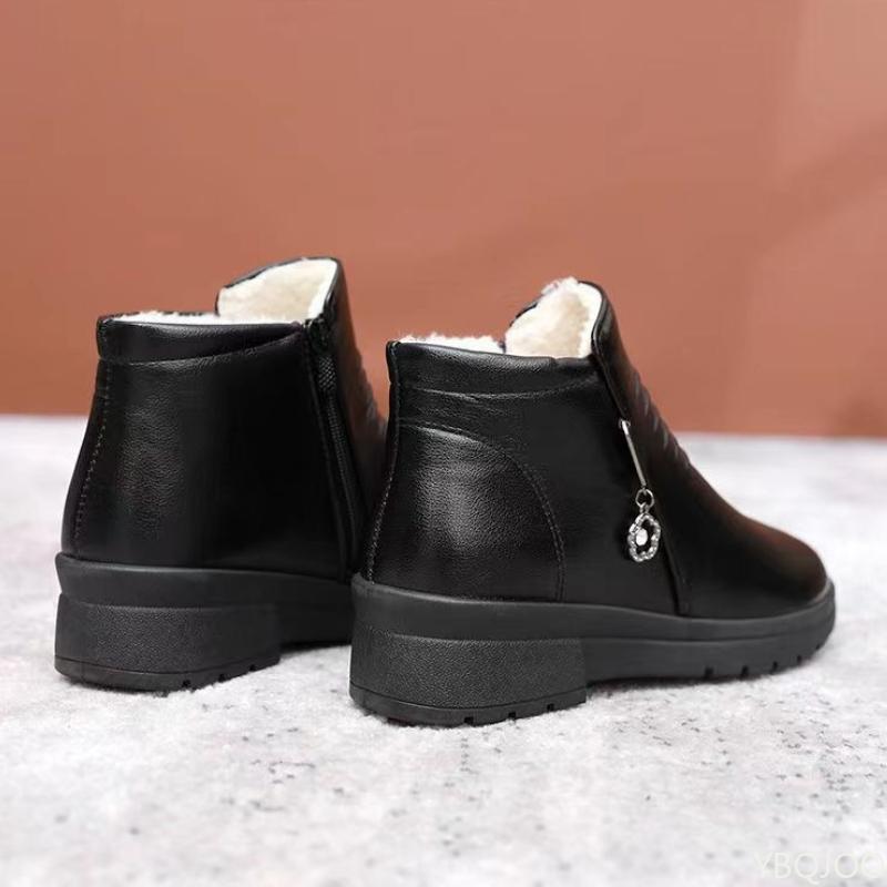 Winter New Fashionable Versatile Plush Cotton Shoes Warm Women's Boots Casual Comfortable Flat Bottom Anti Slip Women's Shoes