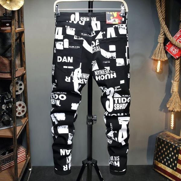 Nové Pánské módní dopisy Tištěné džíny Úzké noviny Vzor Tištěné Osobnost Slim Fit Džínové kalhoty