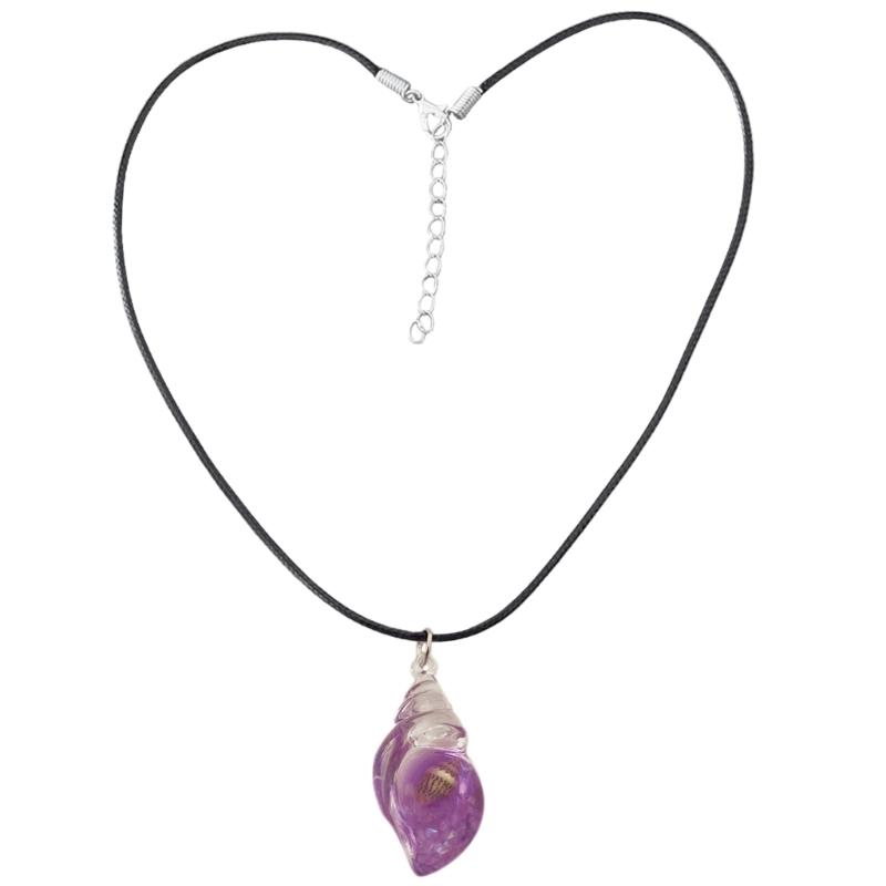 Artistic Resin Shell Necklace Stylish Resin Conch Pendant Necklace Clavicle Chain for Trendy Adults