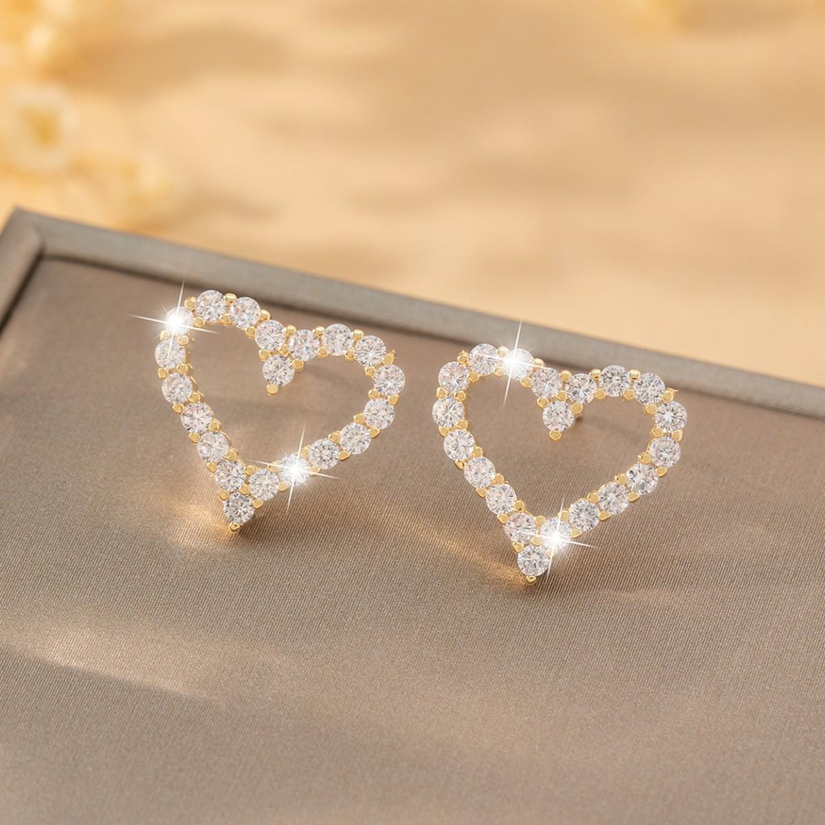 

Серьги Love с полностью сверлеными каплями Pure Needle Light Luxury Style Light Wind Earrings