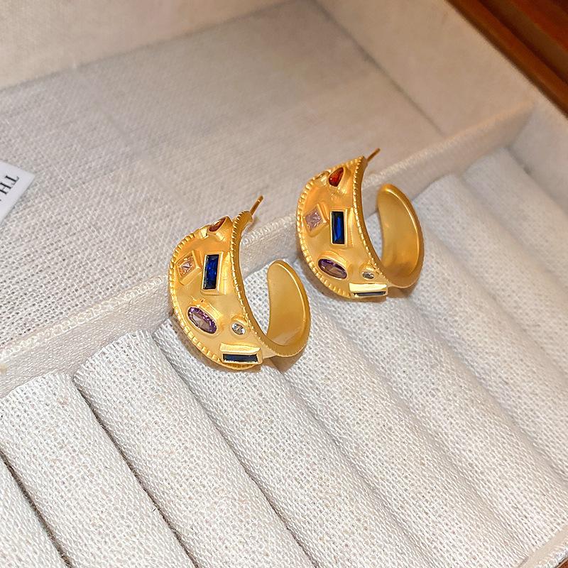 

925C-shaped wide-sided stud earrings retro niche versatile earrings light luxury high-end earrings