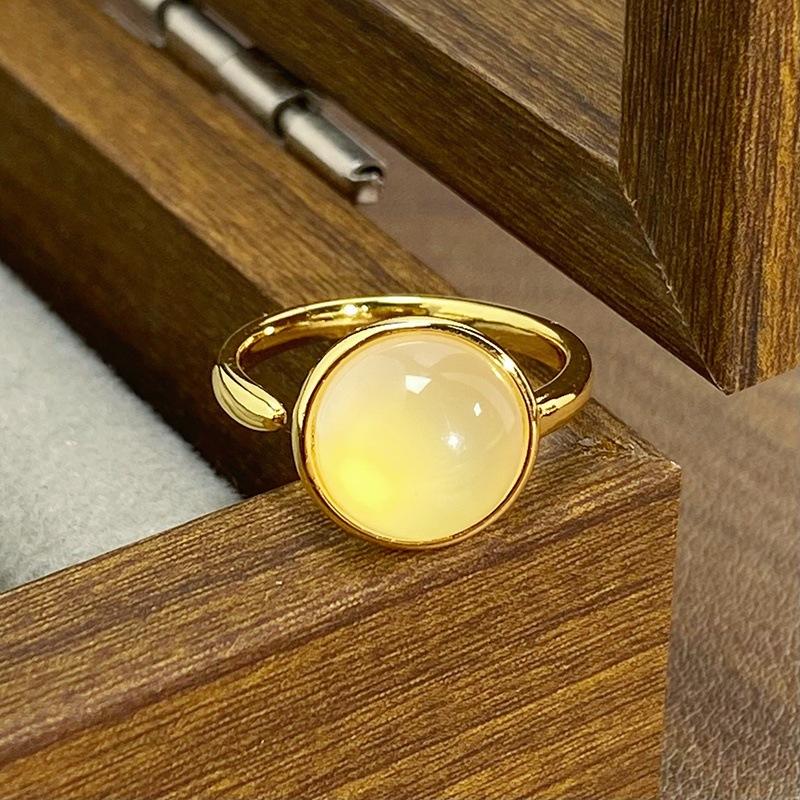 [Golden Mang Yayun] Imitation Opal Flower Butterfly Opening Ring Medieval Vintage Zircon Stacked Ring