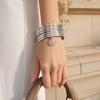 Damenarmband mit Porträt-Münzanhänger, Mehrschichtiger Umrandungs-Stapel-Effekt-Armreif, Galvanisch beschichtetes elastisches Armband