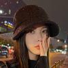 Xiaoxiangfeng Chapéu de lã de cordeiro com lantejoulas Duckbill para mulheres com isolamento de pelúcia Chapéu de pescador versátil e moderno