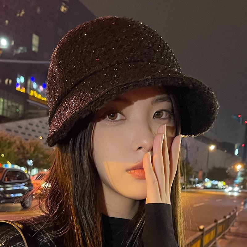 Xiaoxiangfeng Chapéu de lã de cordeiro com lantejoulas Duckbill para mulheres com isolamento de pelúcia Chapéu de pescador versátil e moderno