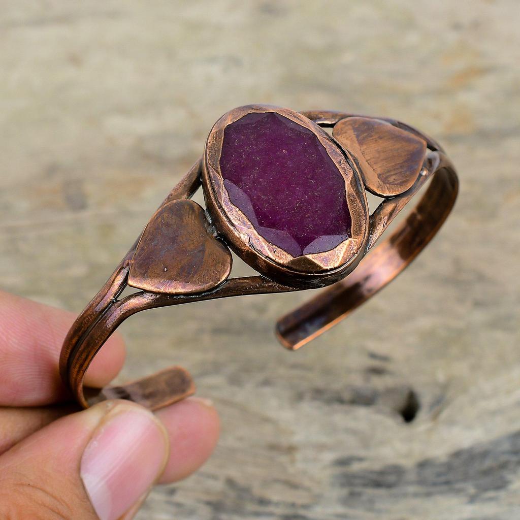 Facettierter Kaschmir-Rubin Armreif Elektrogeformter Kupfer Edelstein Armreif Verstellbarer Armreif Handgefertigter Armreif Elektrogeformter Schmuck Geschenke für Mama