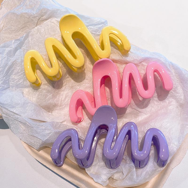 2023 Colorful Jelly Wave Hair Claw Hairpin Women Girls Fashion Design Korean Sweet Simple Irregular Hair Clip Headwear Wholesale