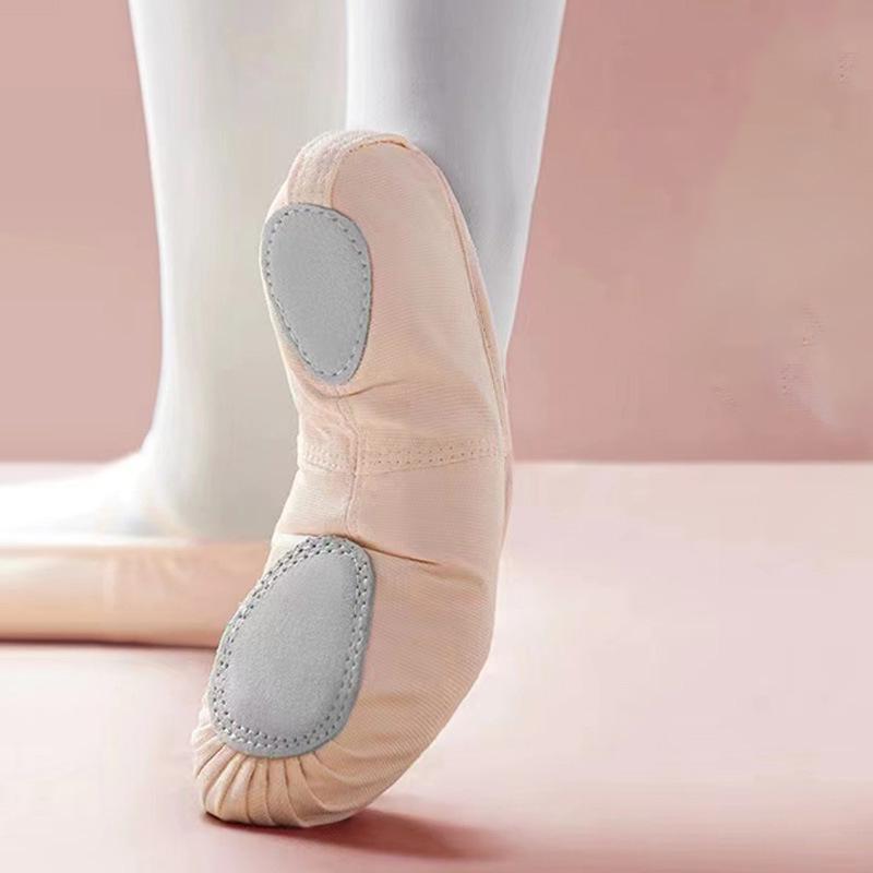 Women's Kindergarten Winter Dance Shoes - Lace-Free, Cat Paw Design for Students