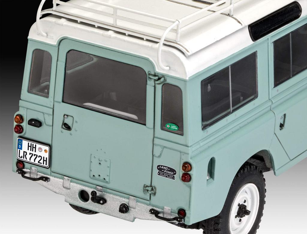 German Revell 1/24 Land Rover Series III Plastic Model 07047