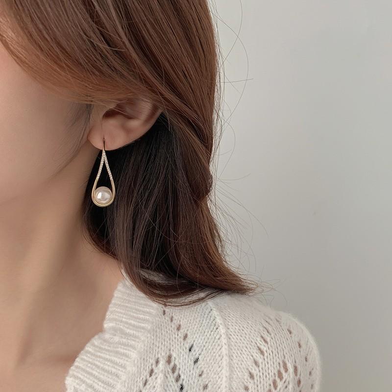 

Модные жемчужные серьги