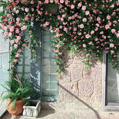 Woondecoratie – Decoratieve bloemen en kransen