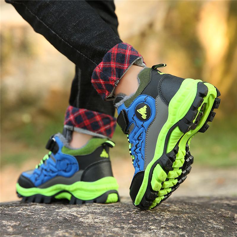 Warm Boys' Winter Snow Boots with Plus Velvet, Thickened for Northeast Weather, Suitable for Big Kids.