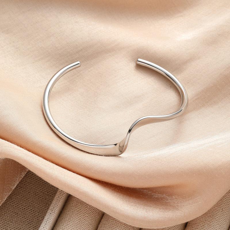 European-American Designer Bow & Heart Teardrop Bracelet Ring for Women's Summer Vacation