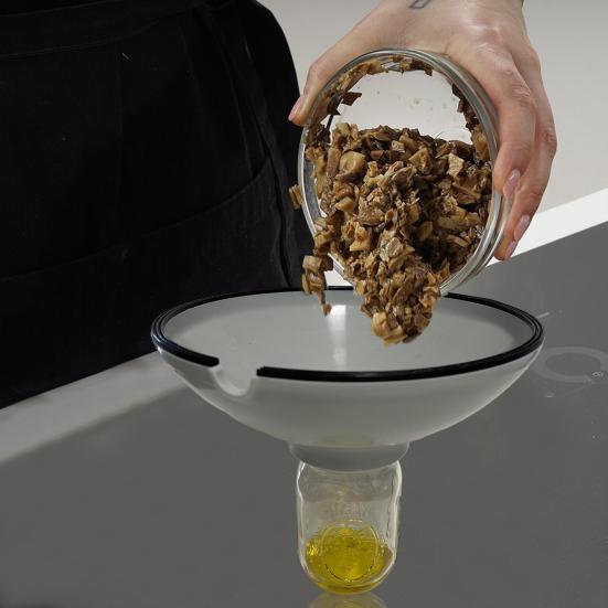 Grease Drainer High Heat Silicone Oil Separator for Pans Cans Multi-Purpose Kitchen Filter for Pasta Fruits Liquids