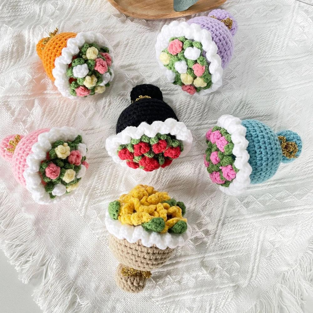 Mini Crochet Holding Flower Bouquet Ornament Valentine's Day Gift Party Decor Handmade Knitted Flowers Bouquet Home Room Decor