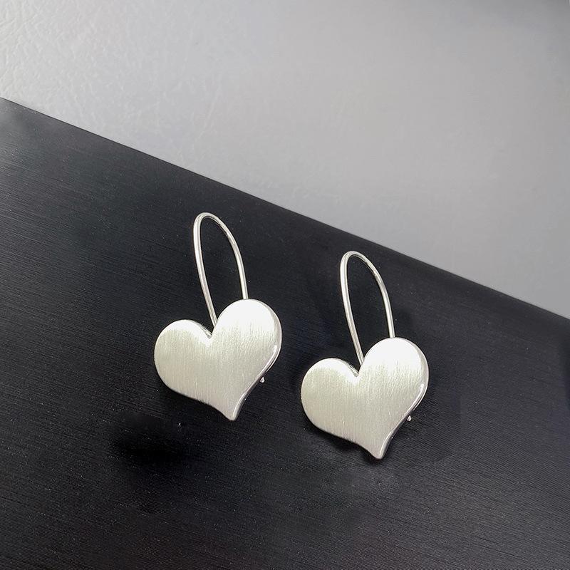 

Простые, холодного стиля, матовые, очаровательные, стерлингового серебра серьги для женщин S925, особый интересный дизайн, индивидуальность, все сочетается, изящно 925