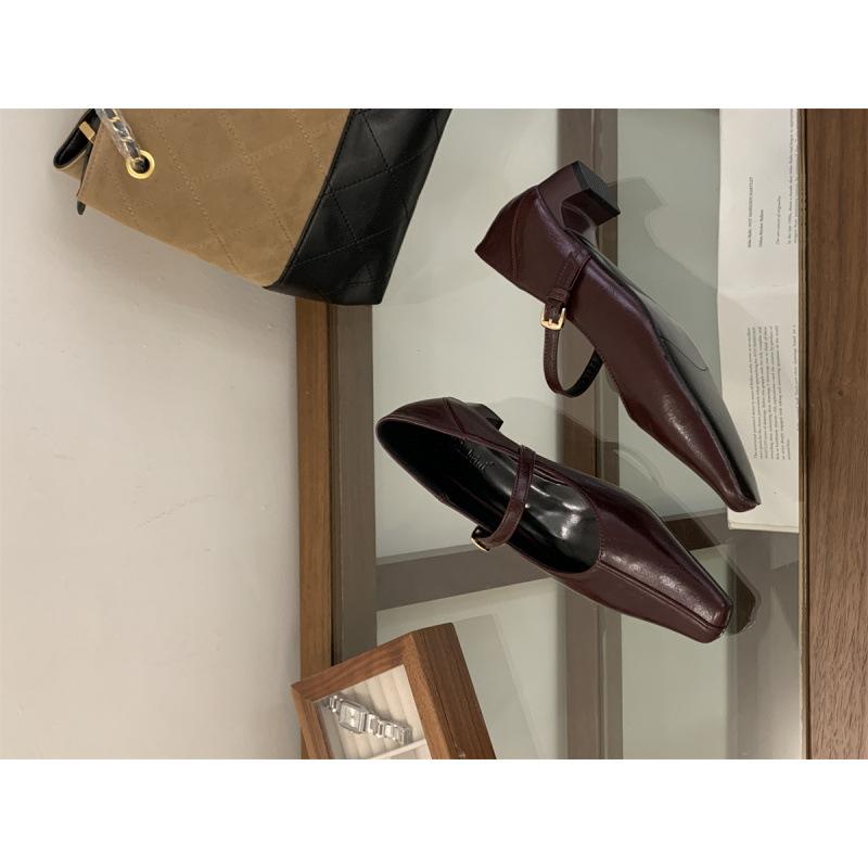 

Square head thick heel Mary Jane shoes women s shoes in the autumn of 2025 new shallow mouth one-word strap with skirt retro single shoes 39 бордовый
