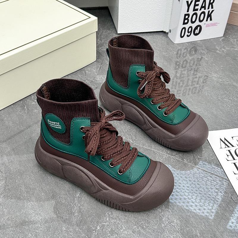 

2024 осень новинка корейская версия высоких маленьких белых туфель, студентки с высокой толстой подошвой, эта повседневная уличная фотография L1323 40 зелёный