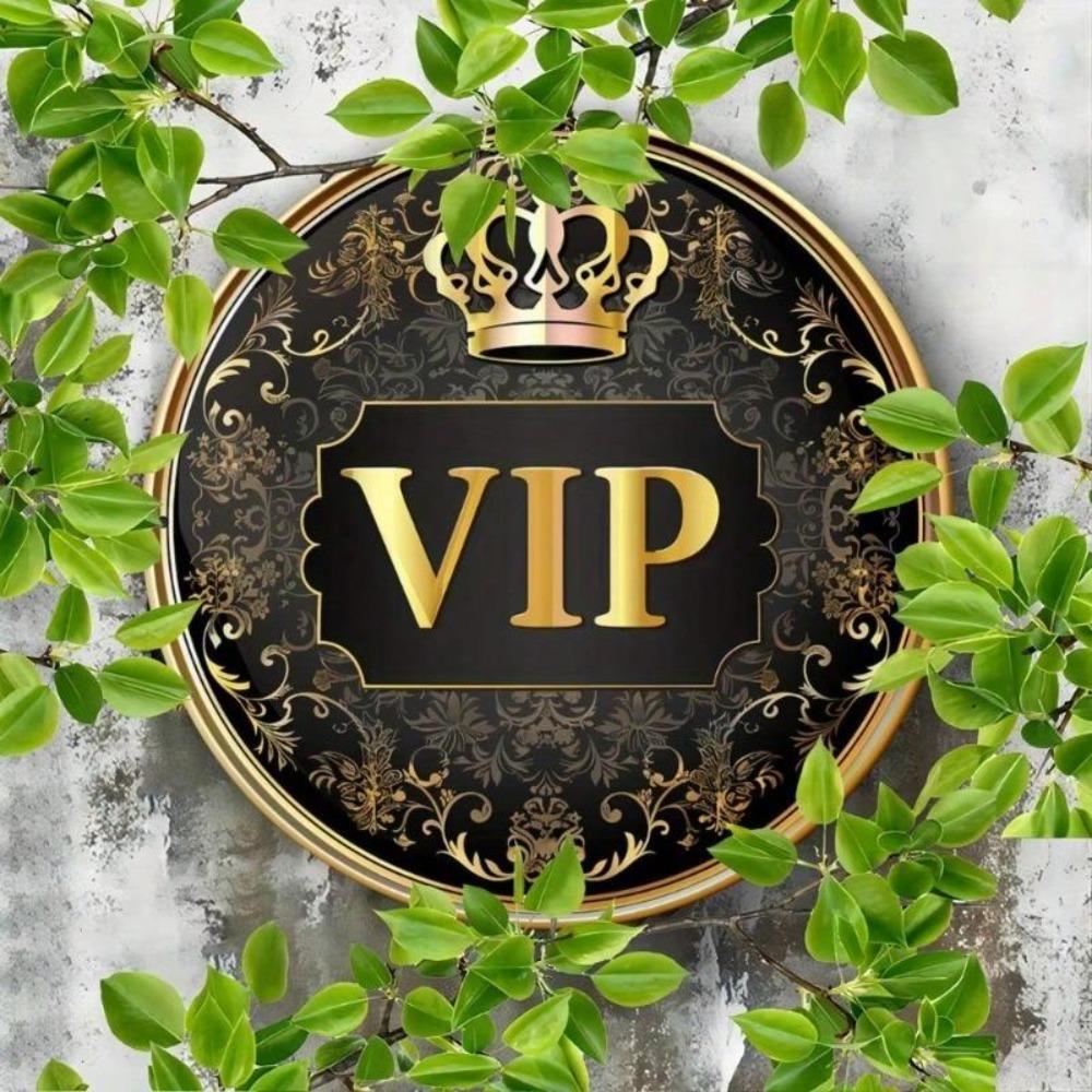 Vintage Crown Metal Sign Gold Foil Elegant 2D Iron Art for Home Office Decor Holiday Gift