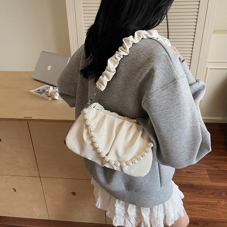 Niche Bag Women's New Summer Fashion Messenger Bag Single Shoulder Underarm Pleated Cloud Bag