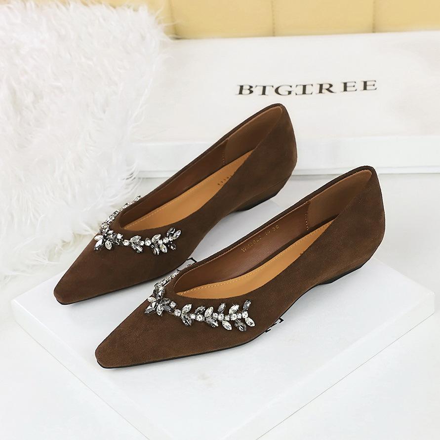 3683-H68 French light luxury pointed rhinestone chain decorative single shoes suede light mouth bevel heel low heel versatile women's single shoes