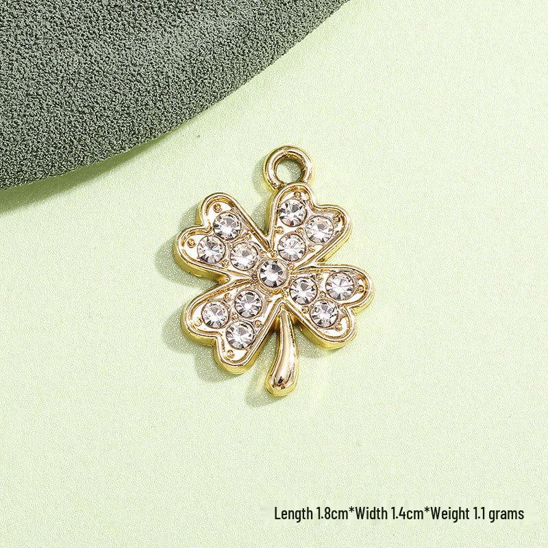 Snowflake Rhinestone Charm Pendant for DIY Jewelry: Christmas Alloy Accessory for Women’s Bracelets, Necklaces, and Earrings