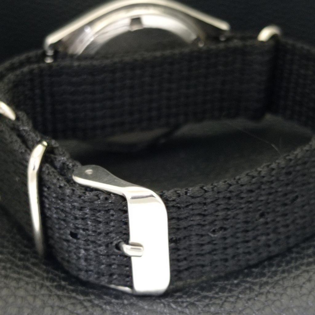 Seiko 5 AUTOMATIC VINTAGE JAPAN 7009A MENS YELLOW COLOR DIAL WATCH A701371-5 R206a-a701371